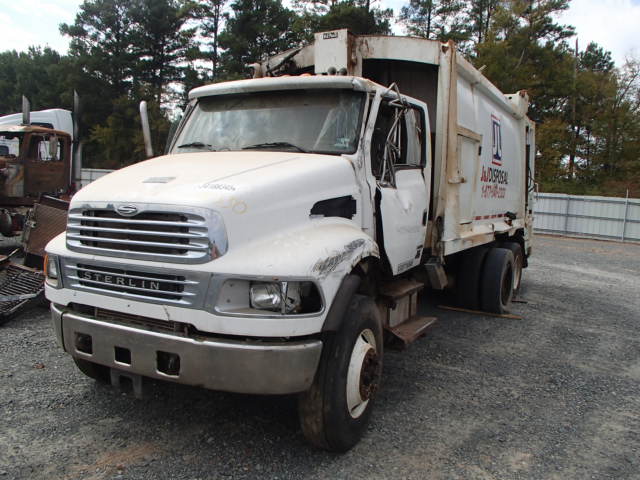 2FZHCHDJ17AY90330 - 2007 STERLING TRUCK ACTERRA WHITE photo 2