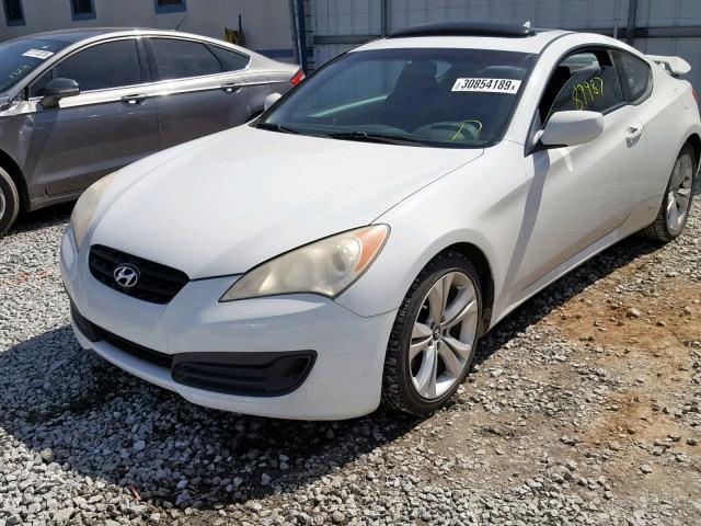 KMHHT6KD5AU003852 - 2010 HYUNDAI GENESIS CO WHITE photo 2