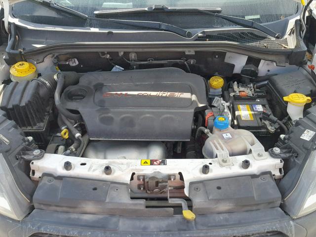 ZFBERFAT0F6954392 - 2015 RAM PROMASTER WHITE photo 7