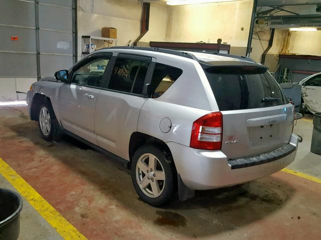 1J4NF4FB7AD518230 - 2010 JEEP COMPASS SP SILVER photo 3