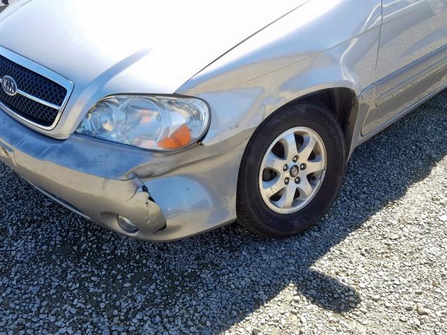 KNDUP131246559169 - 2004 KIA SEDONA EX SILVER photo 9