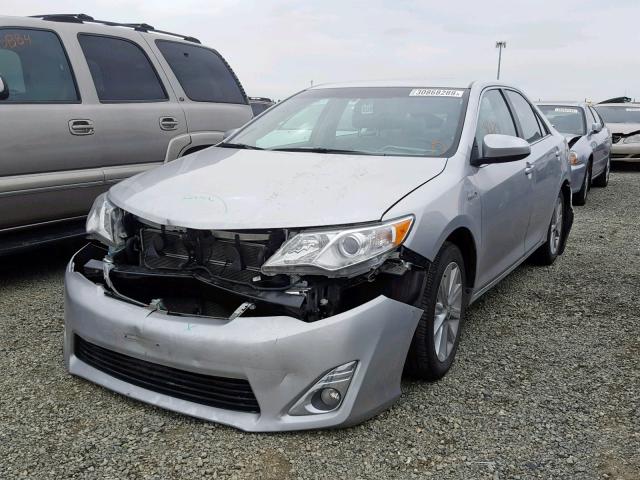 4T1BD1FK4EU101971 - 2014 TOYOTA CAMRY HYBR SILVER photo 2