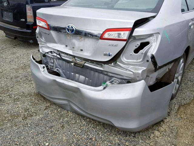 4T1BD1FK4EU101971 - 2014 TOYOTA CAMRY HYBR SILVER photo 9