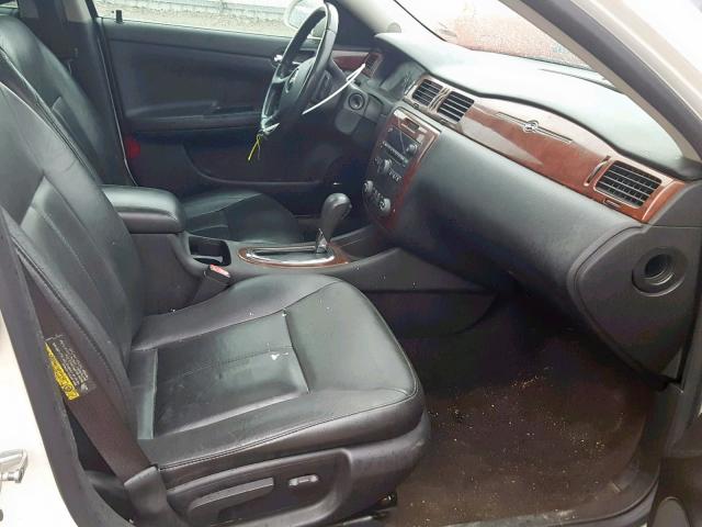 2G1WD58C269177313 - 2006 CHEVROLET IMPALA SUP 白色 照片 5