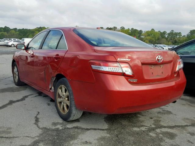 4T1BF3EK8BU686945 - 2011 TOYOTA CAMRY BASE RED photo 3