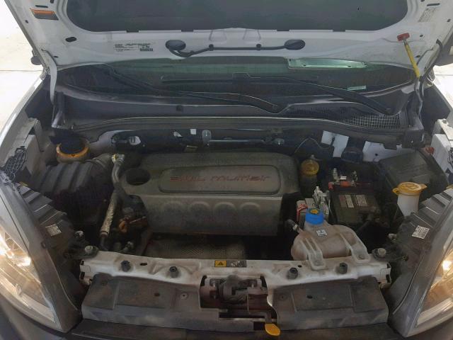 ZFBERFAB2H6E98117 - 2017 RAM PROMASTER 白色 照片 7