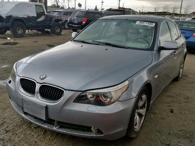 WBANA53595B863217 - 2005 BMW 525 I GRAY photo 2