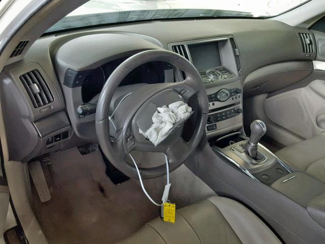 JN1DV6AP3CM811373 - 2012 INFINITI G25 BASE WHITE photo 9