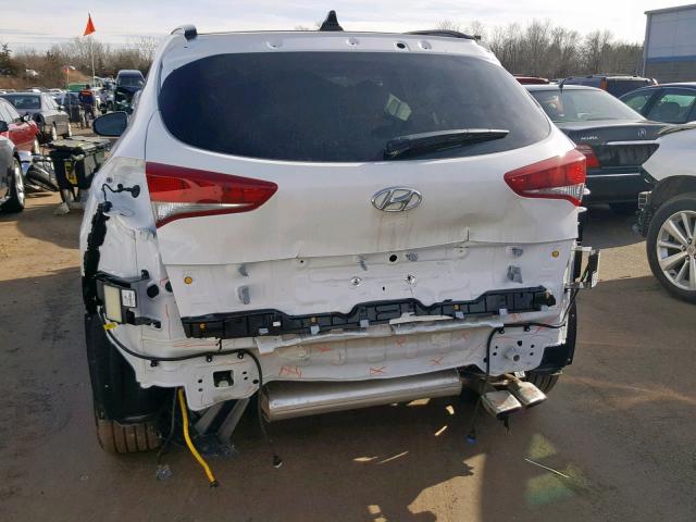 KM8J3CA22JU758571 - 2018 HYUNDAI TUCSON VAL WHITE photo 9