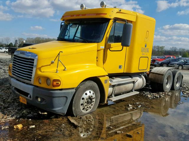 1FUJBBCK17LY63933 - 2007 FREIGHTLINER CONVENTION YELLOW photo 2
