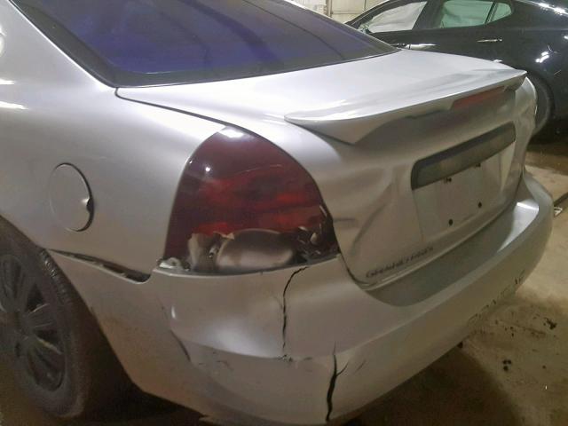 2G2WP522751317100 - 2005 PONTIAC GRAND PRIX 银色 照片 9