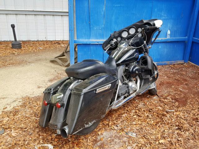 1HD1FC41XBB630363 - 2011 HARLEY-DAVIDSON FLHTCU BLACK photo 4