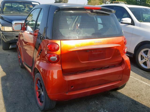 WMEEJ31X08K143127 - 2008 SMART FORTWO RED photo 3