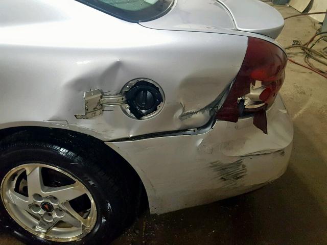 2G2WS522X41174740 - 2004 PONTIAC GRAND PRIX 银色 照片 9