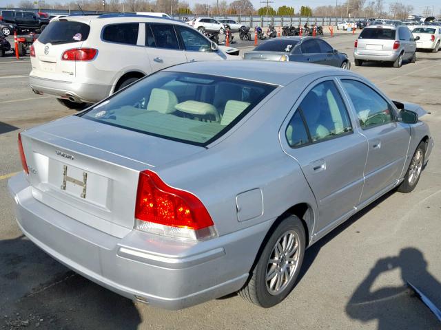 YV1RS640X52456107 - 2005 VOLVO S60 SILVER photo 4