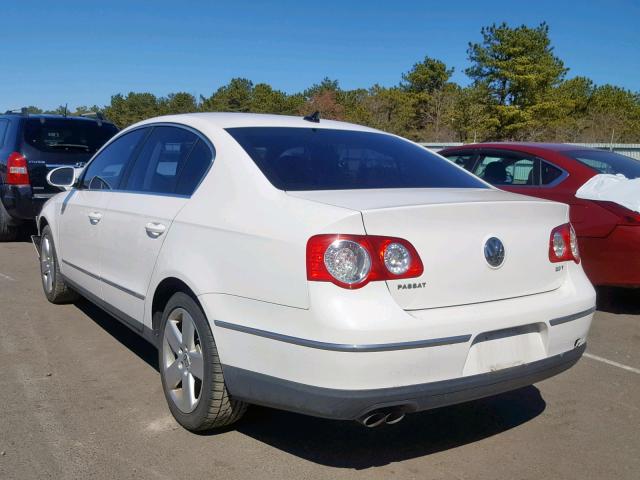 WVWJK73C39P049288 - 2009 VOLKSWAGEN PASSAT TUR WHITE photo 3