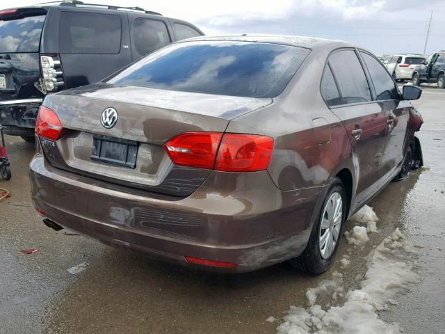 3VW2K7AJ9BM377071 - 2011 VOLKSWAGEN JETTA BASE BROWN photo 4
