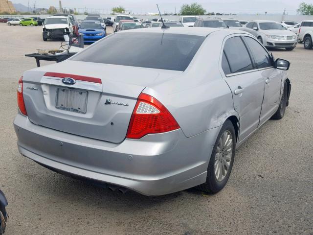 3FADP0L3XAR144827 - 2010 FORD FUSION HYB SILVER photo 4