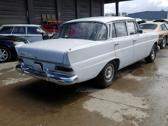 269787200D - 1966 MERCEDES-BENZ 200D WHITE photo 4