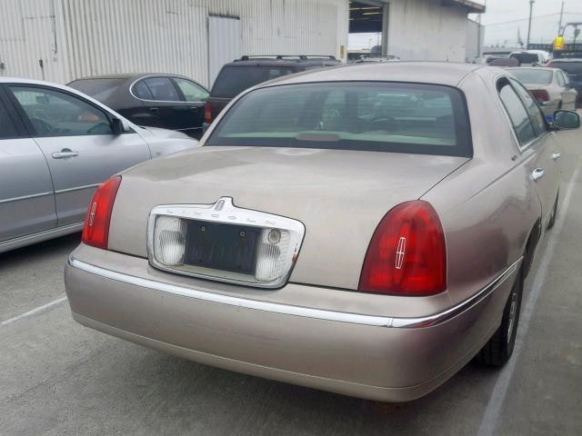 1LNHM82W7YY881019 - 2000 LINCOLN TOWN CAR S BEIGE photo 4