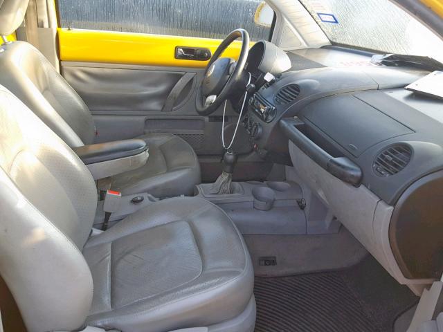 3VWCD21C4YM485495 - 2000 VOLKSWAGEN NEW BEETLE Sarı foto 5