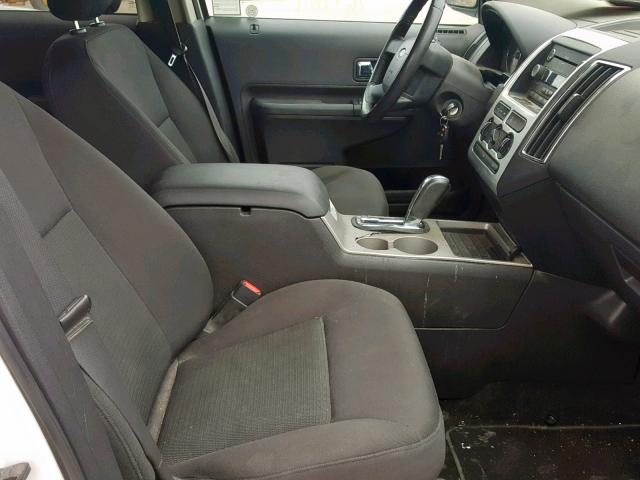 2FMDK48C49BA64180 - 2009 FORD EDGE SEL WHITE photo 5