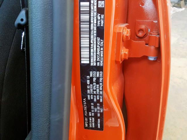 ZACCJBAB5JPJ43167 - 2018 JEEP RENEGADE S ნარინჯისფერი ფოტო 10