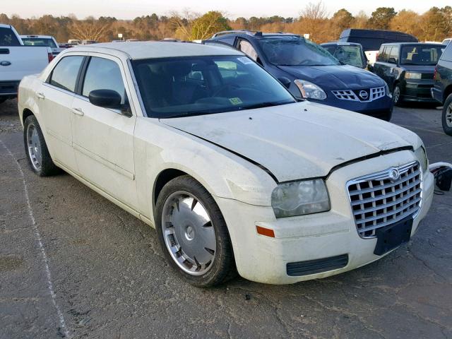 2C3JA43R85H627622 - 2005 CHRYSLER 300 CREAM photo 1