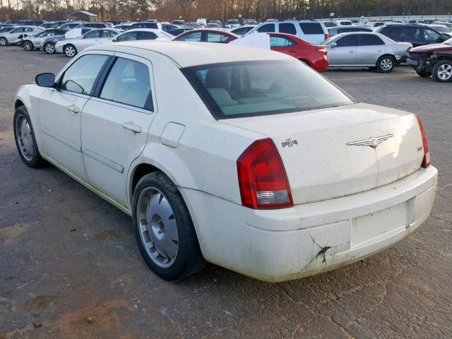 2C3JA43R85H627622 - 2005 CHRYSLER 300 CREAM photo 3