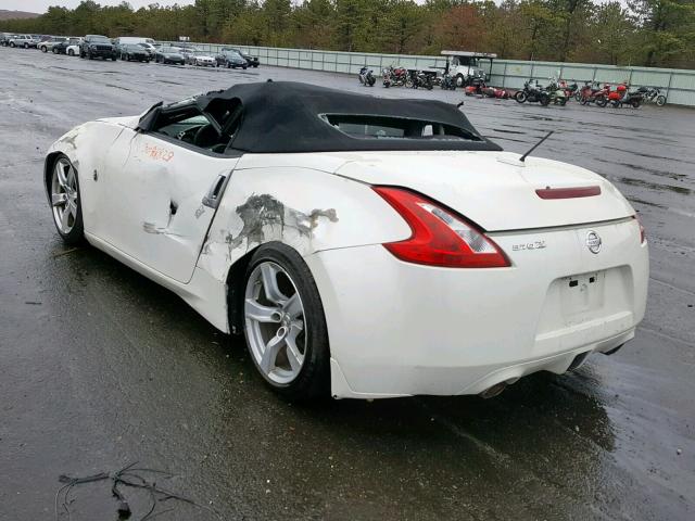 JN1AZ4FH6AM302369 - 2010 NISSAN 370Z WHITE photo 3