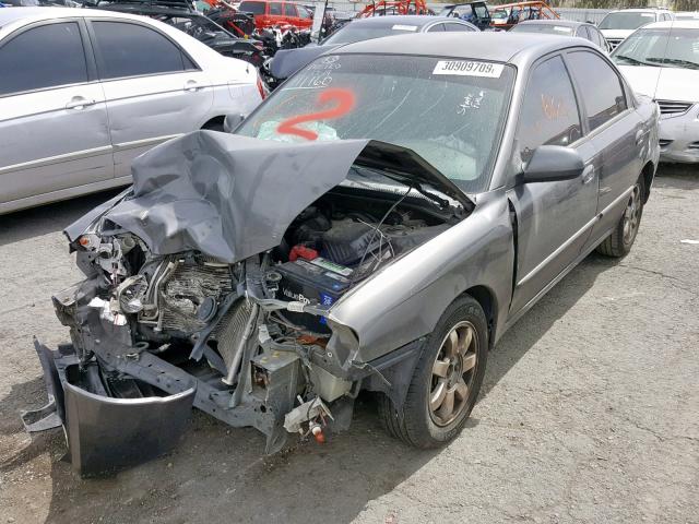 KNAFB121925201656 - 2002 KIA SPECTRA BA GRAY photo 2