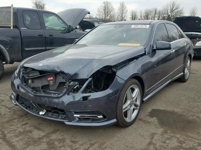 WDDHF9BB7DA766852 - 2013 MERCEDES-BENZ E 550 4MAT GRAY photo 2