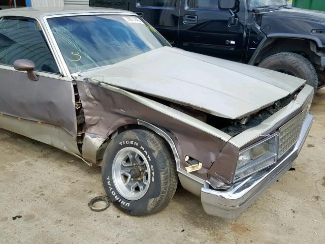 1GCCW80HXDR176555 - 1983 CHEVROLET EL CAMINO TWO TONE photo 9