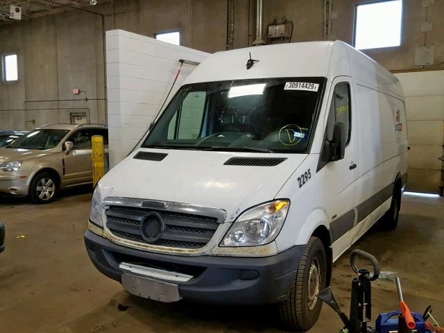 WDYPE8CC2A5430500 - 2010 FREIGHTLINER SPRINTER 2 WHITE photo 2