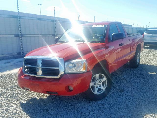 1D7HW42N06S595906 - 2006 DODGE DAKOTA SLT RED photo 2