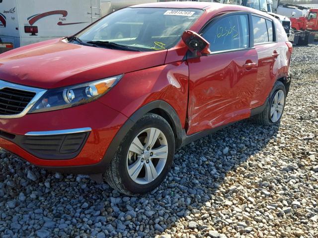 KNDPB3A25C7255409 - 2012 KIA SPORTAGE B RED photo 9