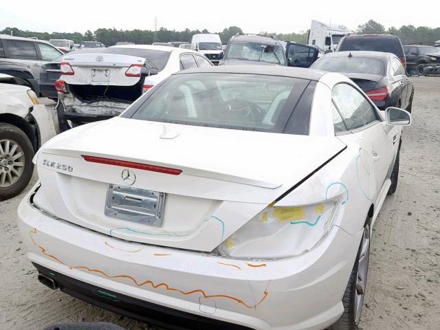 WDDPK4HA7EF076807 - 2014 MERCEDES-BENZ SLK 250 WHITE photo 4