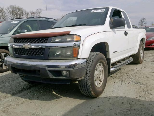 1GCDT196258291633 - 2005 CHEVROLET COLORADO WHITE photo 2