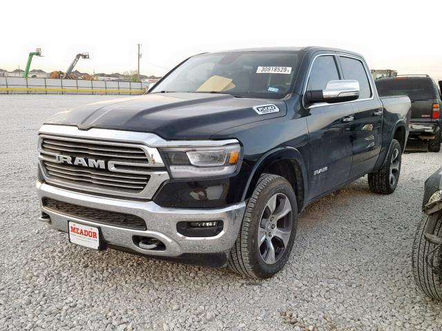 1C6SRFJT8KN637001 - 2019 RAM 1500 LARAM BLACK photo 2