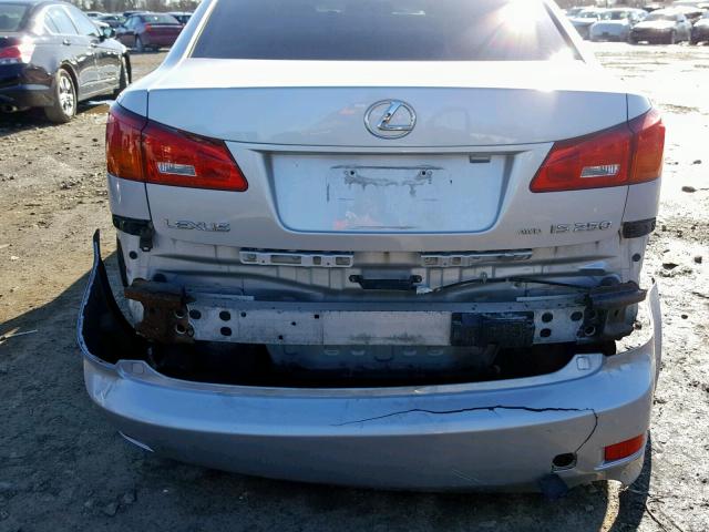 JTHCK262072014683 - 2007 LEXUS IS 250 SILVER photo 9