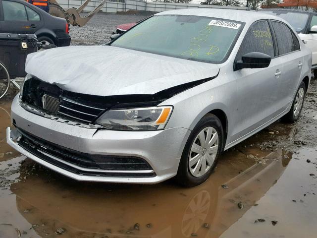 3VW2K7AJ5FM252557 - 2015 VOLKSWAGEN JETTA BASE GRAY photo 2