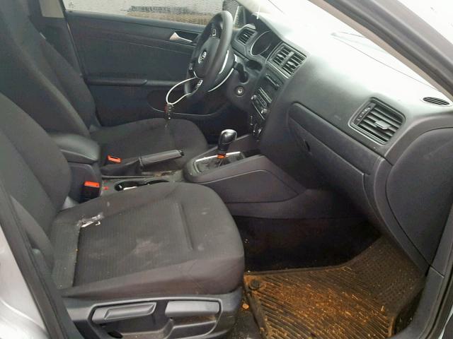 3VW2K7AJ5FM252557 - 2015 VOLKSWAGEN JETTA BASE GRAY photo 5