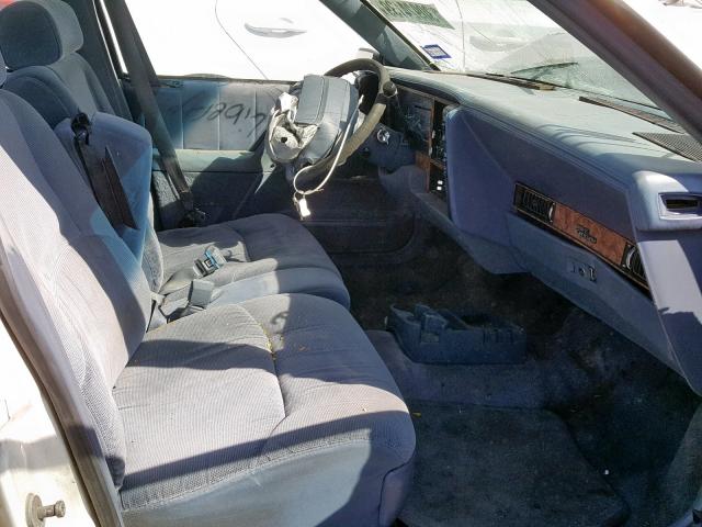 1G4AG55M0T6481003 - 1996 BUICK CENTURY SP WHITE photo 5