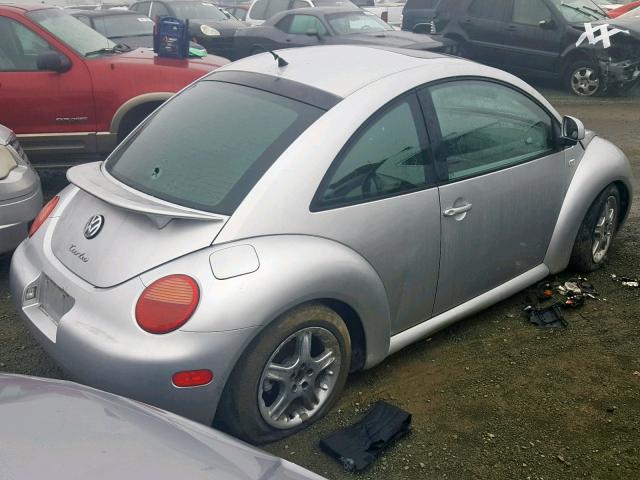 3VWDD21C8YM463858 - 2000 VOLKSWAGEN NEW BEETLE ვერცხლისფერი ფოტო 4