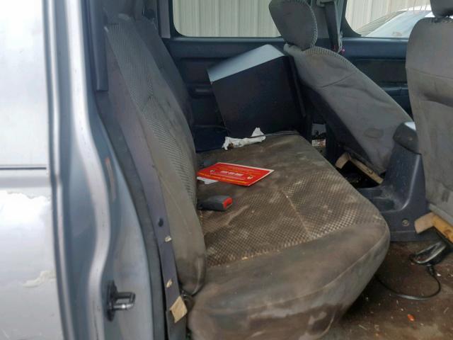 1N6ED27TX1C302186 - 2001 NISSAN FRONTIER C GRAY photo 6