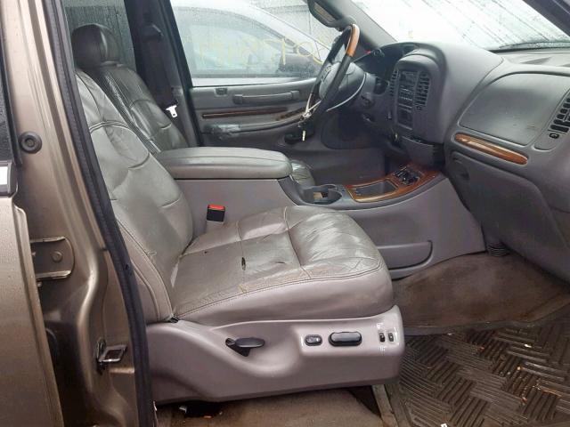 5LMFU28RX1LJ28753 - 2001 LINCOLN NAVIGATOR 棕色 照片 5