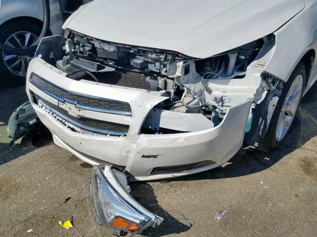 1G11C5SA2DF316252 - 2013 CHEVROLET MALIBU 1LT WHITE photo 9