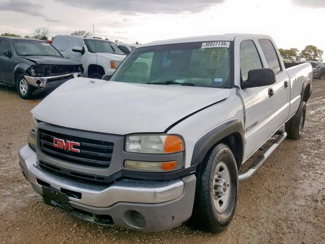 1GTHC23U57F136796 - 2007 GMC SIERRA C25 WHITE photo 2