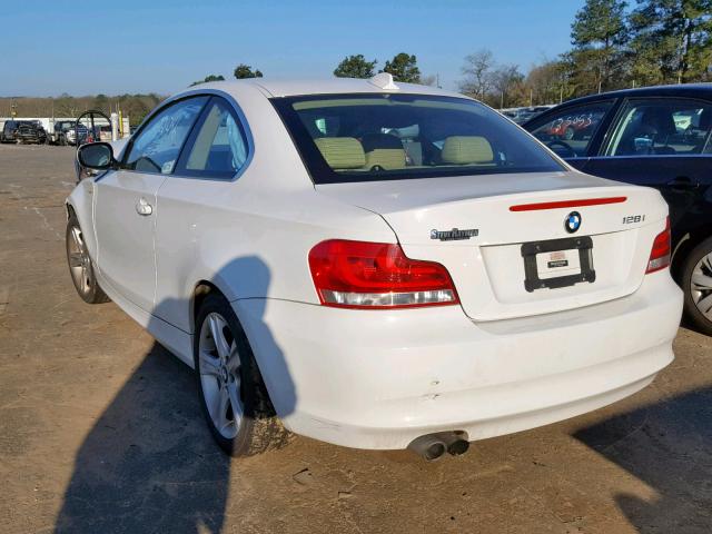 WBAUP7C50CVP23557 - 2012 BMW 128 I WHITE photo 3