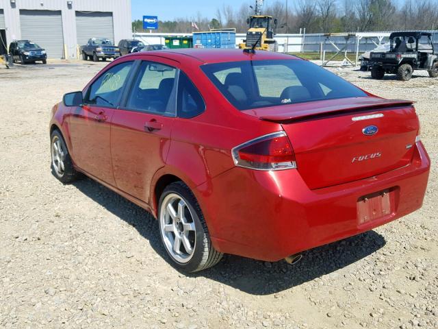 1FAHP3GN8AW181595 - 2010 FORD FOCUS SES RED photo 3